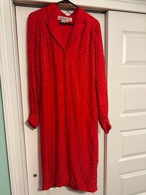Vintage MS Chaus Red 100% Silk Dress Button Front Long Sleeve Gown Lounge Sz 10